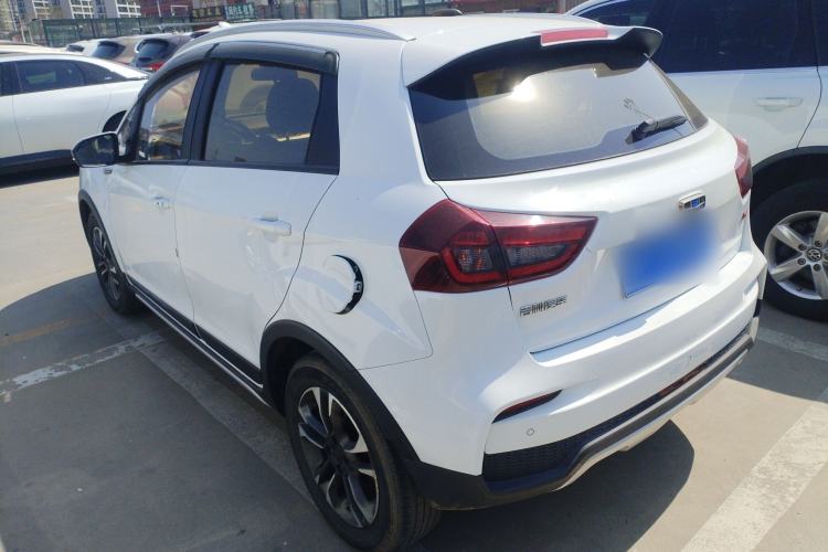Used Geely Auto Vision X3 2019 Upgraded Model 1.5L CVT Prestige Version Exterior 2