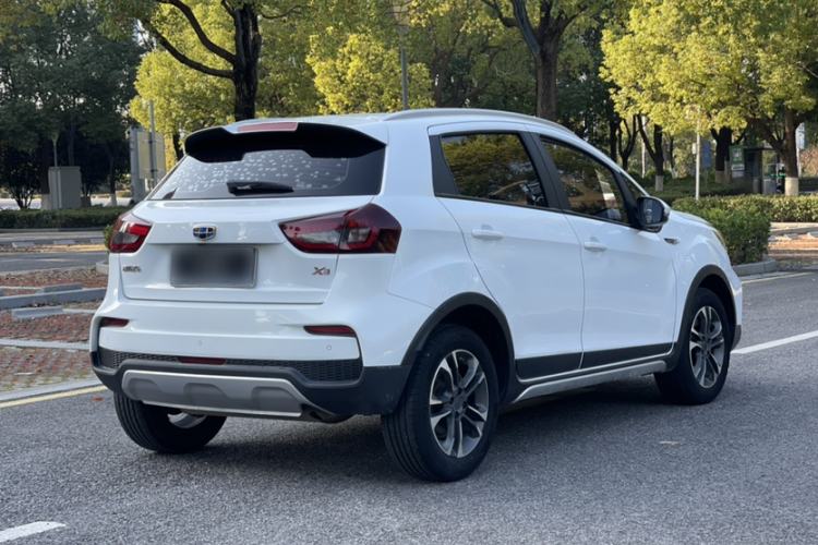 Used Geely Auto Vision X3 2019 Upgraded Model 1.5L CVT Prestige Version Exterior 3