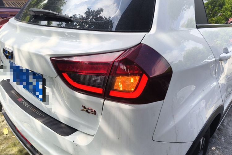 Used Geely Auto Vision X3 2019 Upgraded Model 1.5L CVT Elite Version Exterior 3