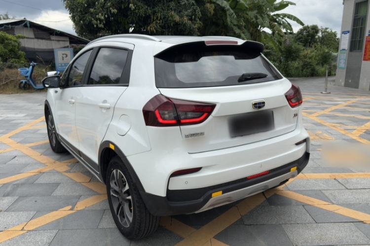Used Geely Auto Vision X3 2019 Upgraded Model 1.5L CVT Prestige Version Exterior 3