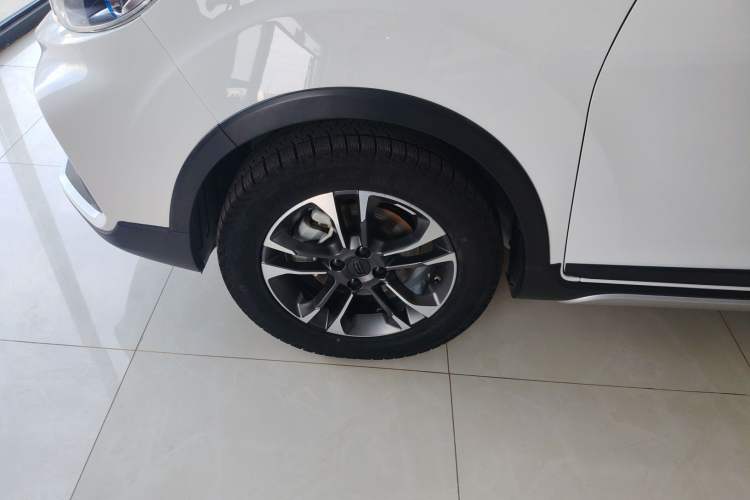 Used Geely Auto Vision X3 2019 Upgraded Model 1.5L CVT Prestige Version Exterior 4