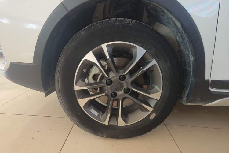 Used Geely Auto Vision X3 2019 Upgraded Model 1.5L Manual Luxury Version Exterior 4