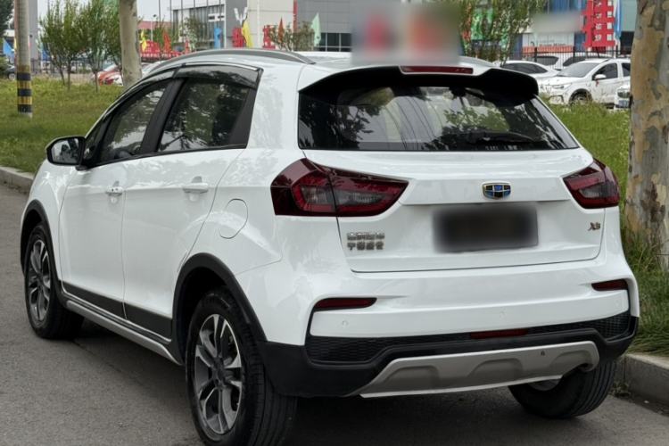 Used Geely Auto Vision X3 2019 Upgraded Model 1.5L CVT Prestige Version Exterior 5