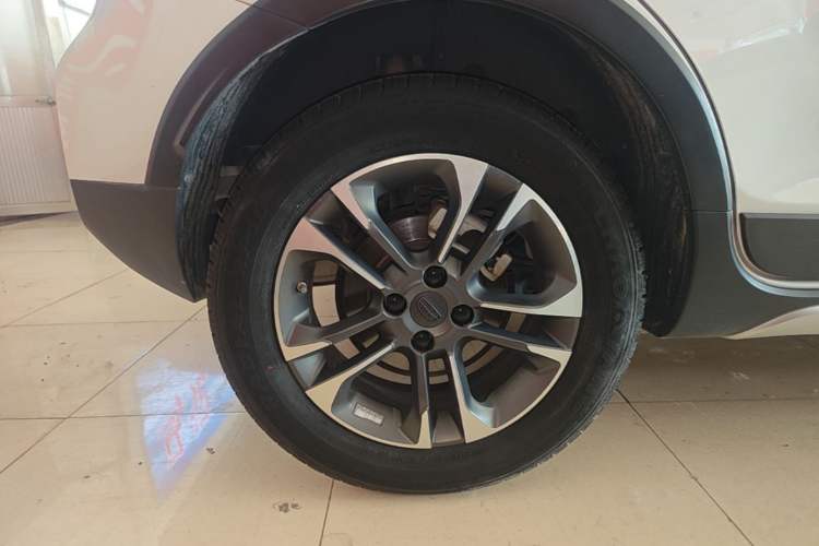 Used Geely Auto Vision X3 2019 Upgraded Model 1.5L Manual Luxury Version Exterior 5