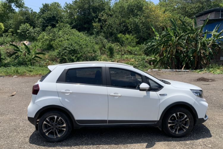 Used Geely Auto Vision X3 2019 Upgraded Model 1.5L Manual Elite Version Exterior 6