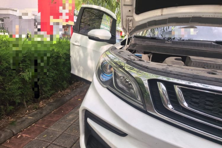 Used Geely Auto Vision X3 2019 Upgraded Model 1.5L Manual Luxury Version Exterior 6