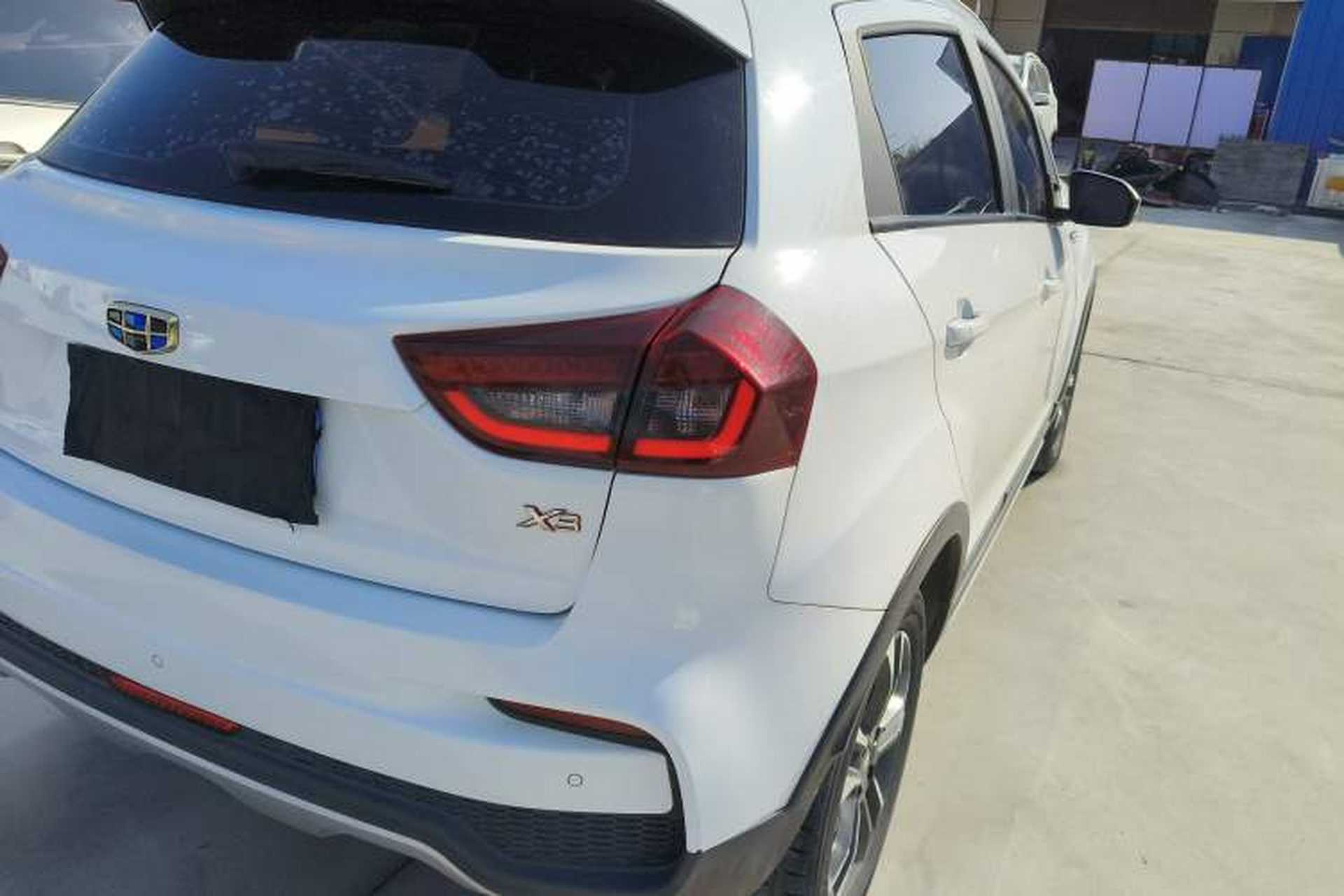 Used Geely Auto Vision X3 2019 Upgraded Model 1.5L Manual Luxury Version Exterior 6