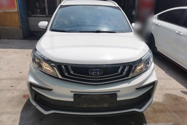 Used Geely Auto Vision X3 2019 Upgraded Model 1.5L Manual Elite Version Front