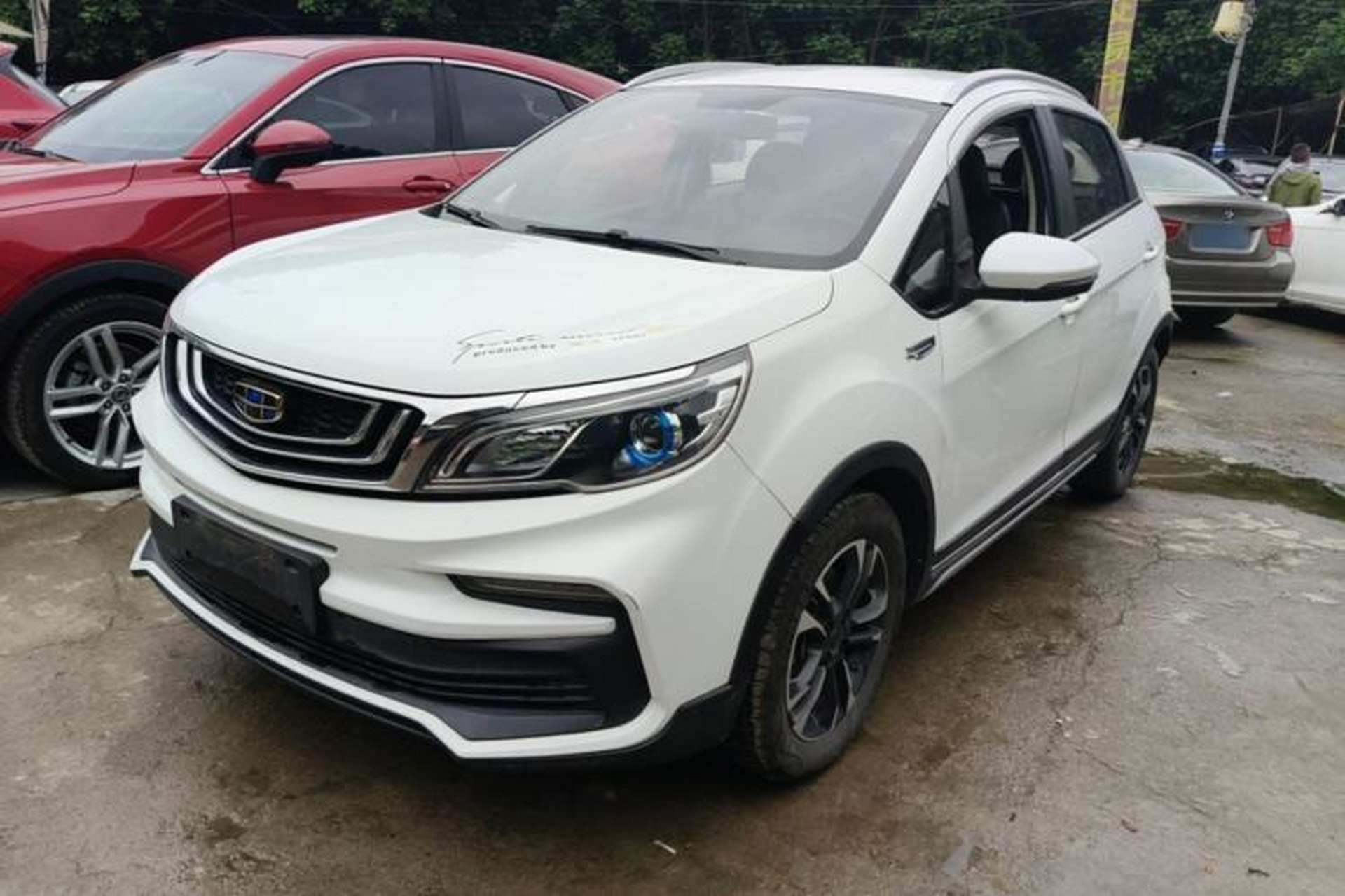 Used Geely Auto Vision X3 2019 Upgraded Model 1.5L CVT Elite Version Front Left 45 Deg