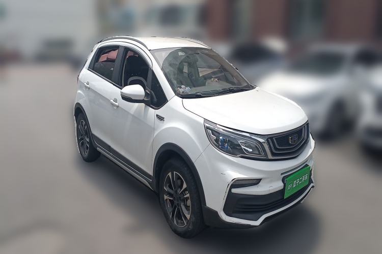 Used Geely Auto Vision X3 2019 Upgraded Model 1.5L CVT Elite Version Front Right 45 Deg