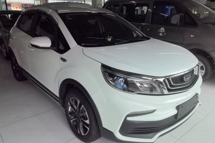 Used Geely Auto Vision X3 2019 Upgraded Model 1.5L CVT Elite Version Front Right 45 Deg