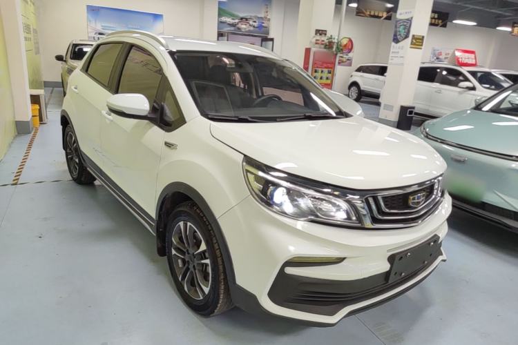 Used Geely Auto Vision X3 2019 Upgraded Model 1.5L CVT Elite Version Front Right 45 Deg