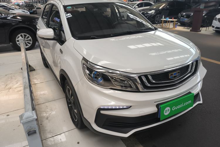Used Geely Auto Vision X3 2019 Upgraded Model 1.5L CVT Elite Version Front Right 45 Deg
