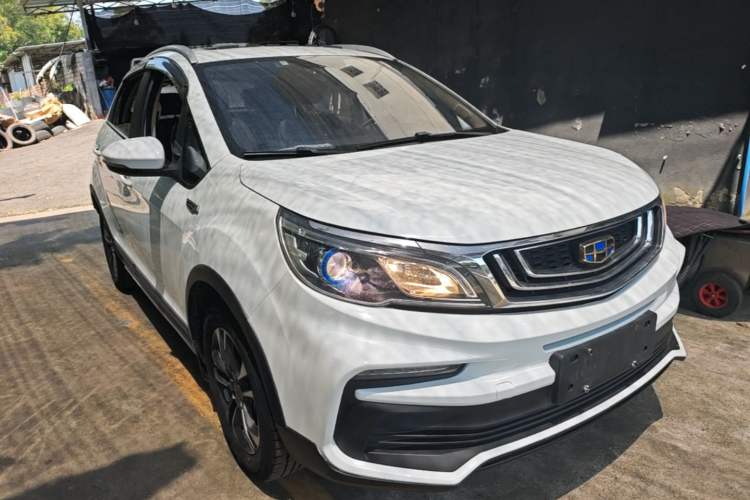 Used Geely Auto Vision X3 2019 Upgraded Model 1.5L CVT Prestige Version Front Right 45 Deg