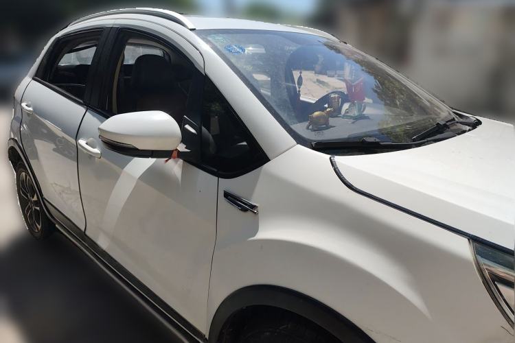 Used Geely Auto Vision X3 2019 Upgraded Model 1.5L CVT Prestige Version Front Right 45 Deg