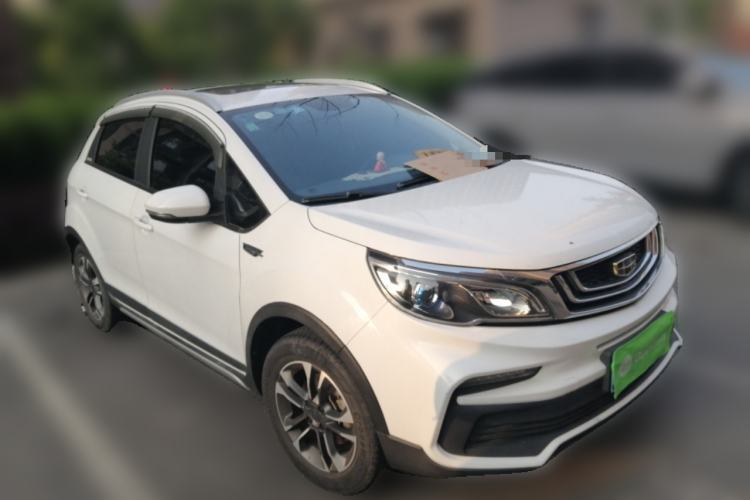 Used Geely Auto Vision X3 2019 Upgraded Model 1.5L Manual Luxury Version Front Right 45 Deg