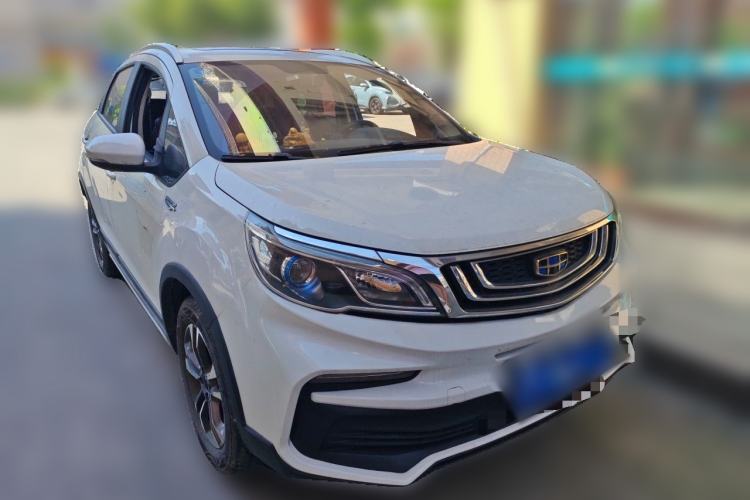 Used Geely Auto Vision X3 2019 Upgraded Model 1.5L Manual Luxury Version Front Right 45 Deg