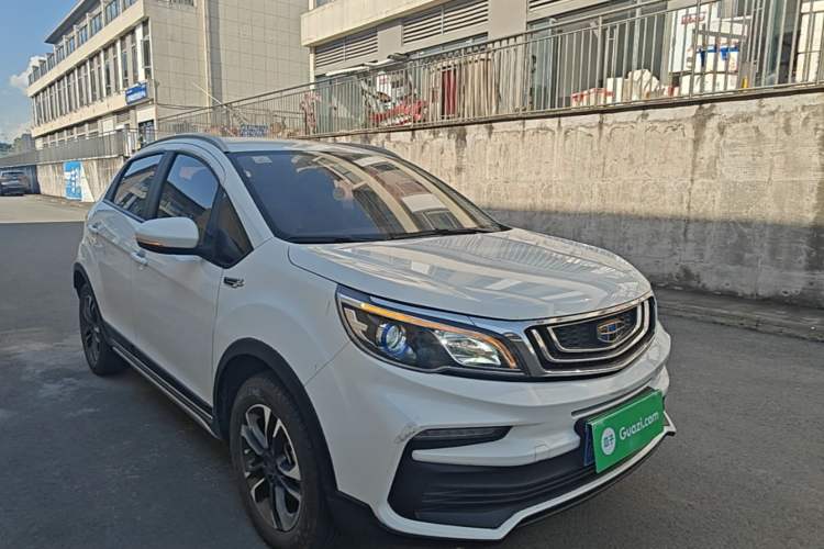 Used Geely Auto Vision X3 2019 Upgraded Model 1.5L Manual Elite Version Front Right 45 Deg