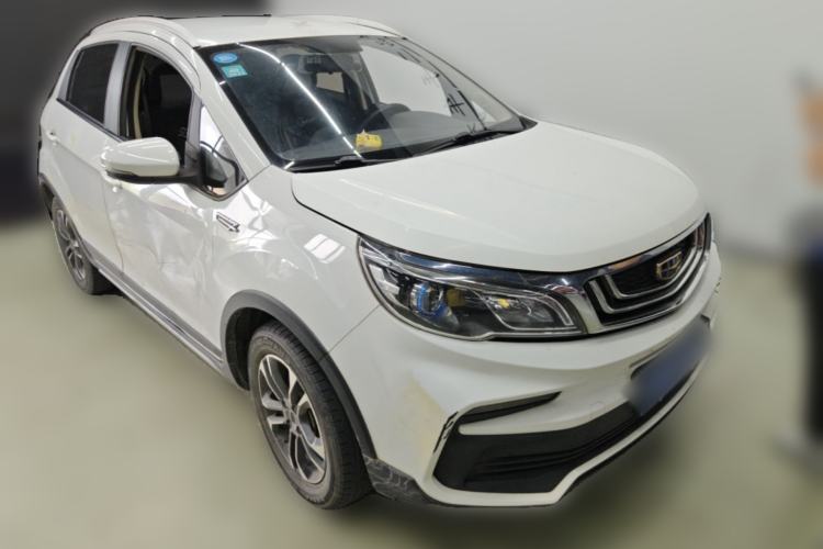 Used Geely Auto Vision X3 2019 Upgraded Model 1.5L Manual Elite Version Front Right 45 Deg