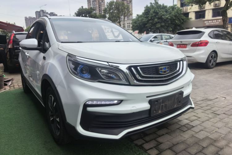Used Geely Auto Vision X3 2019 Upgraded Model 1.5L Manual Luxury Version Front Right 45 Deg