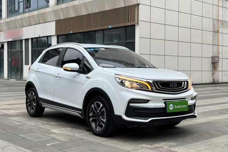 Used Geely Auto Vision X3 2019 Upgraded Model 1.5L CVT Elite Version Front Right 45 Deg