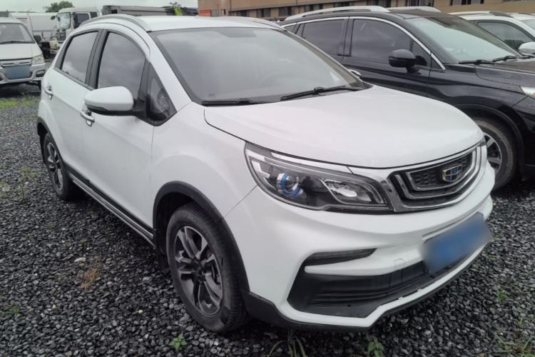 Used Geely Auto Vision X3 2019 Upgraded Model 1.5L Manual Elite Version Front Right 45 Deg