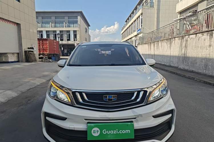 Used Geely Auto Vision X3 2019 Upgraded Model 1.5L Manual Elite Version Front