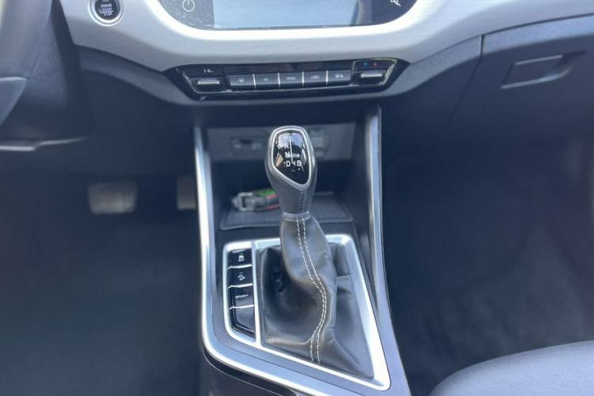 Used Geely Auto Vision X3 2019 Upgraded Model 1.5L CVT Prestige Version Gear Lever