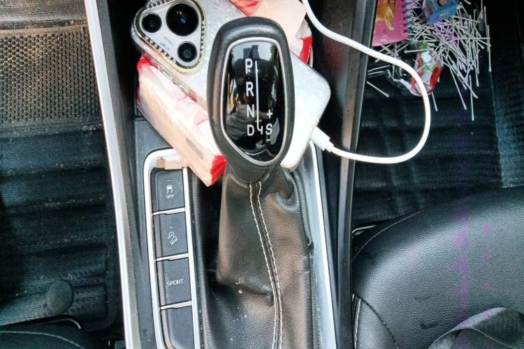 Used Geely Auto Vision X3 2019 Upgraded Model 1.5L CVT Prestige Version Gear Lever