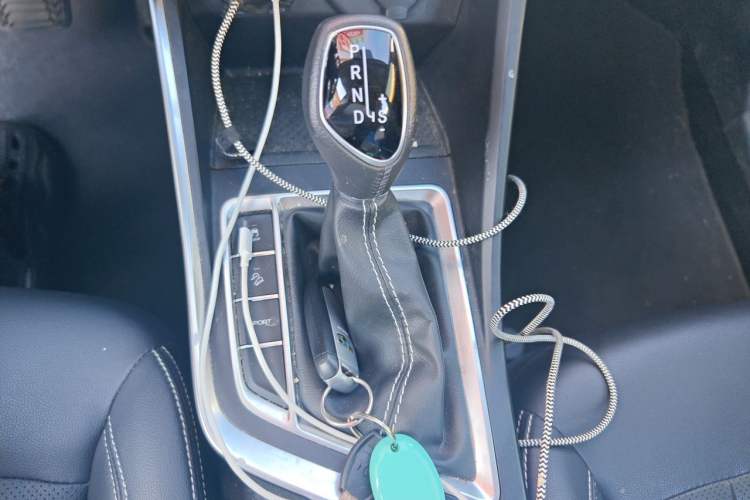 Used Geely Auto Vision X3 2019 Upgraded Model 1.5L CVT Prestige Version Gear Lever