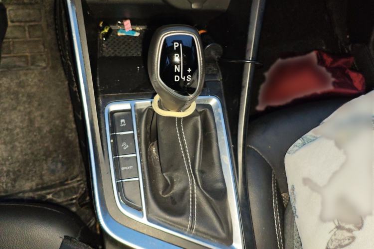 Used Geely Auto Vision X3 2019 Upgraded Model 1.5L CVT Elite Version Gear Lever
