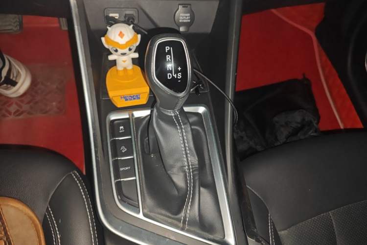 Used Geely Auto Vision X3 2019 Upgraded Model 1.5L CVT Elite Version Gear Lever