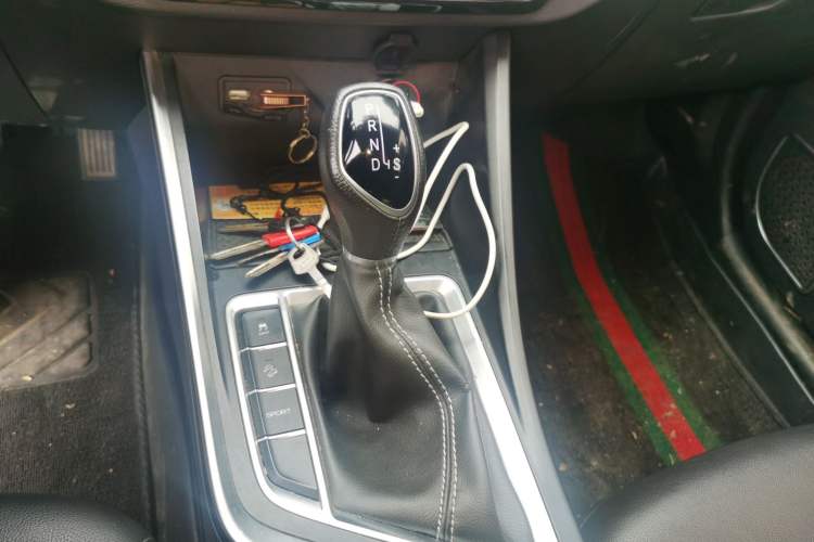 Used Geely Auto Vision X3 2019 Upgraded Model 1.5L CVT Prestige Version Gear Lever