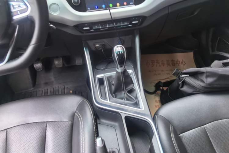 Used Geely Auto Vision X3 2019 Upgraded Model 1.5L Manual Luxury Version Gear Lever