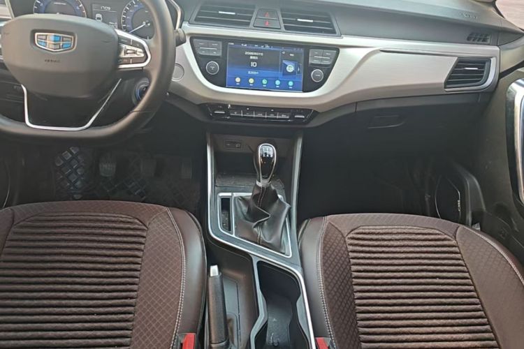 Used Geely Auto Vision X3 2019 Upgraded Model 1.5L Manual Elite Version Gear Lever