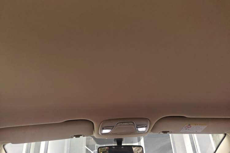 Used Geely Auto Vision X3 2019 Upgraded Model 1.5L CVT Elite Version Headliner