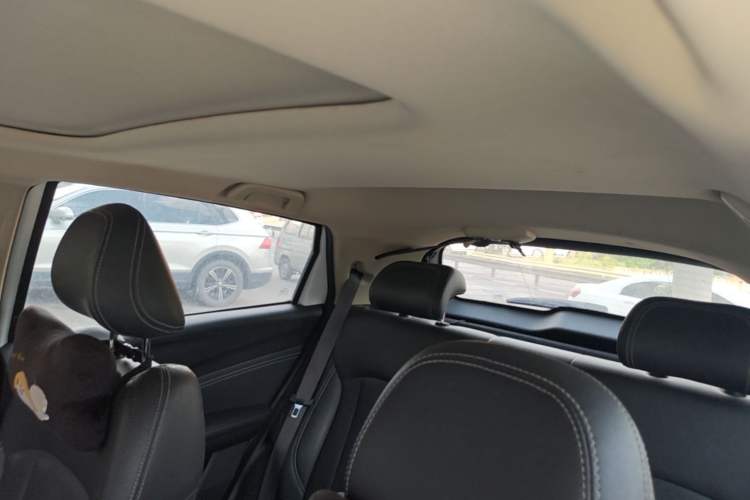 Used Geely Auto Vision X3 2019 Upgraded Model 1.5L CVT Prestige Version Headliner