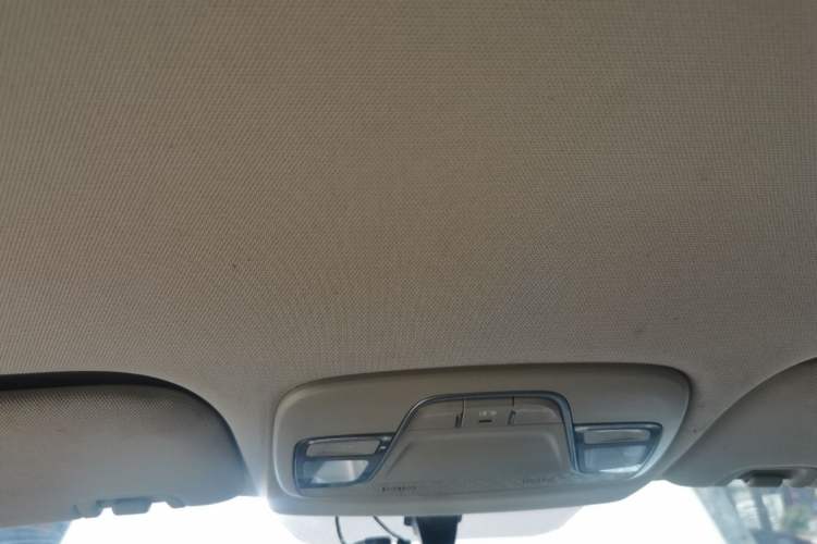 Used Geely Auto Vision X3 2019 Upgraded Model 1.5L Manual Elite Version Headliner