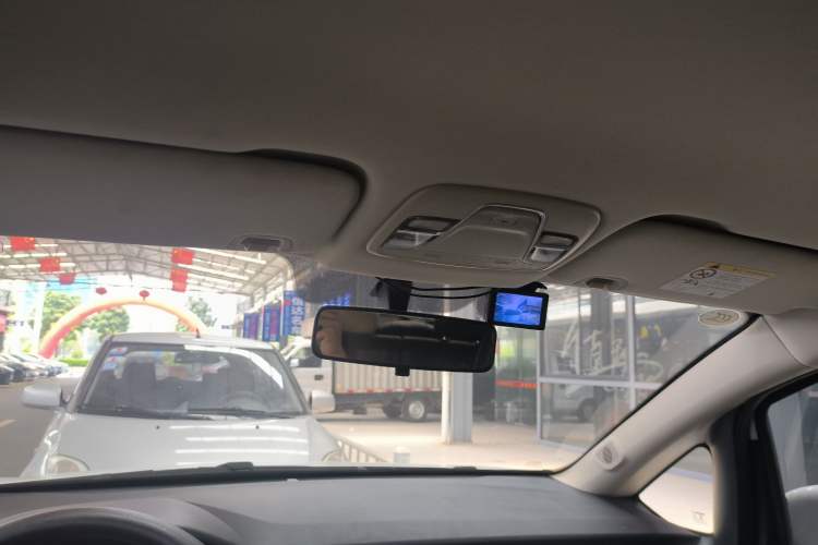Used Geely Auto Vision X3 2019 Upgraded Model 1.5L CVT Elite Version Headliner