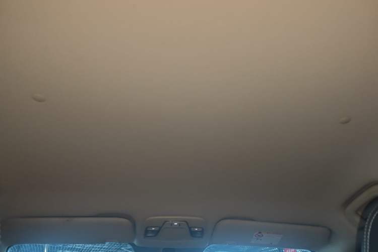 Used Geely Auto Vision X3 2019 Upgraded Model 1.5L Manual Elite Version Headliner