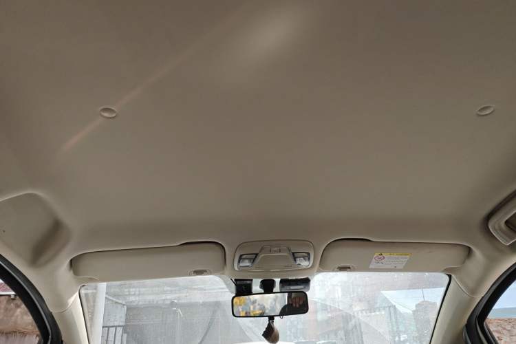 Used Geely Auto Vision X3 2019 Upgraded Model 1.5L Manual Elite Version Headliner