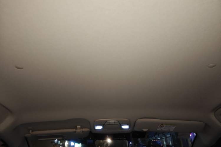 Used Geely Auto Vision X3 2019 Upgraded Model 1.5L CVT Elite Version Headliner