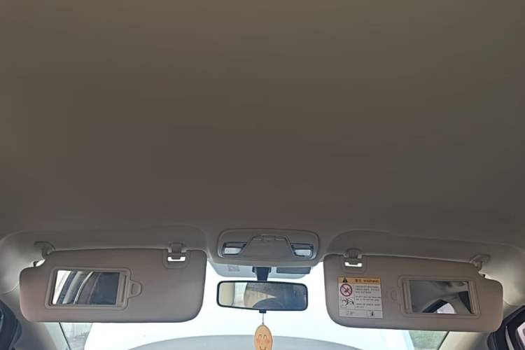 Used Geely Auto Vision X3 2019 Upgraded Model 1.5L Manual Elite Version Headliner