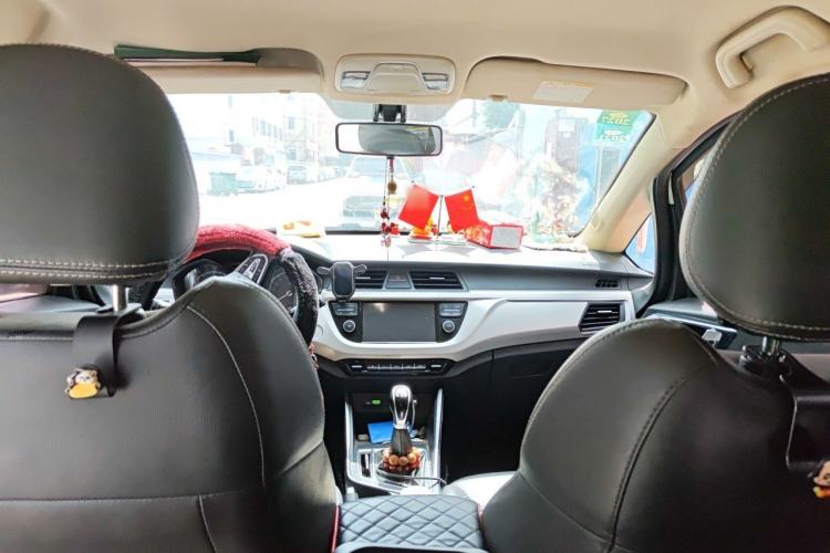 Used Geely Auto Vision X3 2019 Upgraded Model 1.5L Manual Elite Version Headliner