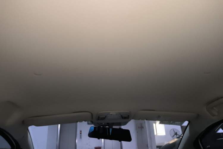 Used Geely Auto Vision X3 2019 Upgraded Model 1.5L CVT Elite Version Headliner