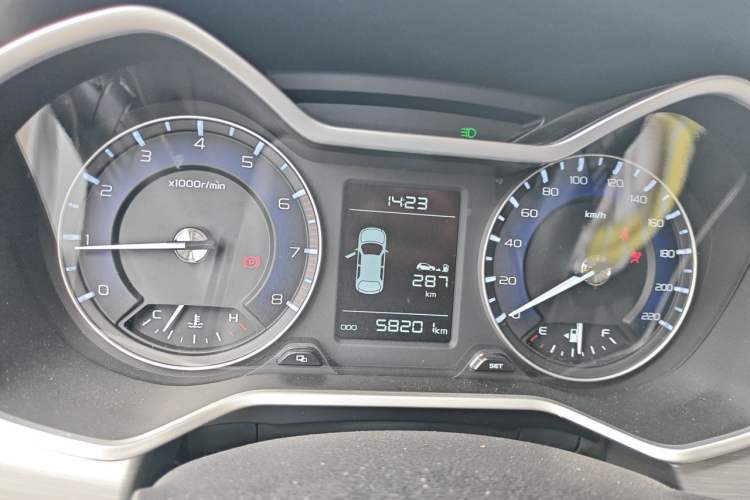 Used Geely Auto Vision X3 2019 Upgraded Model 1.5L Manual Elite Version Instrument Cluster