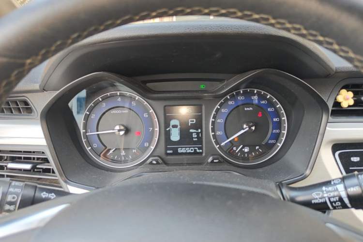 Used Geely Auto Vision X3 2019 Upgraded Model 1.5L CVT Prestige Version Instrument Cluster
