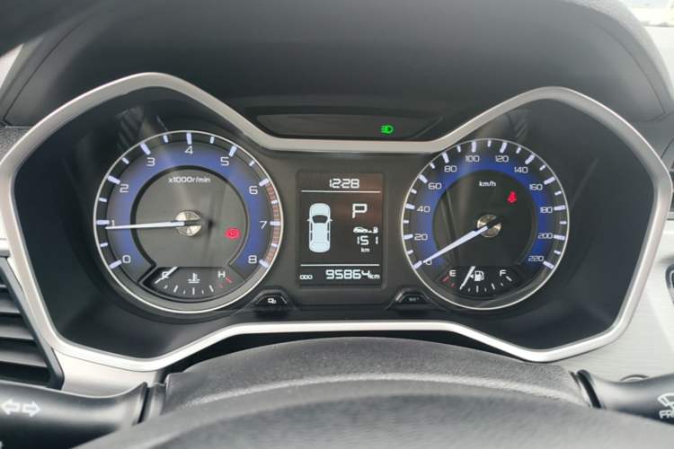 Used Geely Auto Vision X3 2019 Upgraded Model 1.5L CVT Elite Version Instrument Cluster