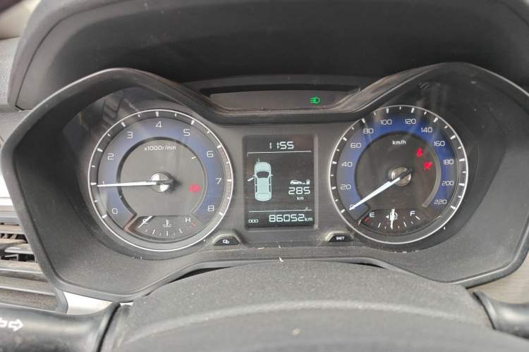 Used Geely Auto Vision X3 2019 Upgraded Model 1.5L Manual Elite Version Instrument Cluster