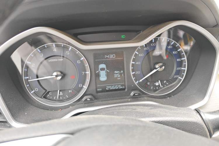 Used Geely Auto Vision X3 2019 Upgraded Model 1.5L Manual Elite Version Instrument Cluster